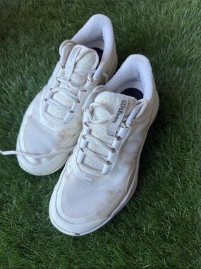 Wilson women’s intrigued tour White tennis Sneakers